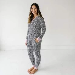 Snow Leopard Women's Bamboo Viscose Long Sleeve Top